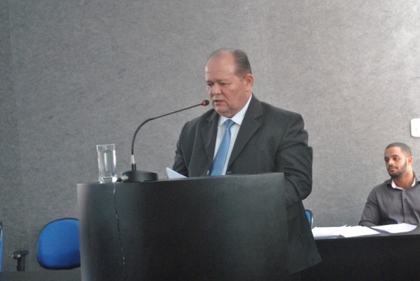 CMI. PRESIDENTE DIZ QUE A OPOSIÇÃO EXTRAPOLA NAS COBRANÇAS AO PREFEITO.