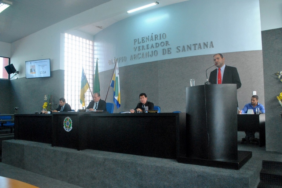 Parlamentares lamentam a paralisação do transporte escolar