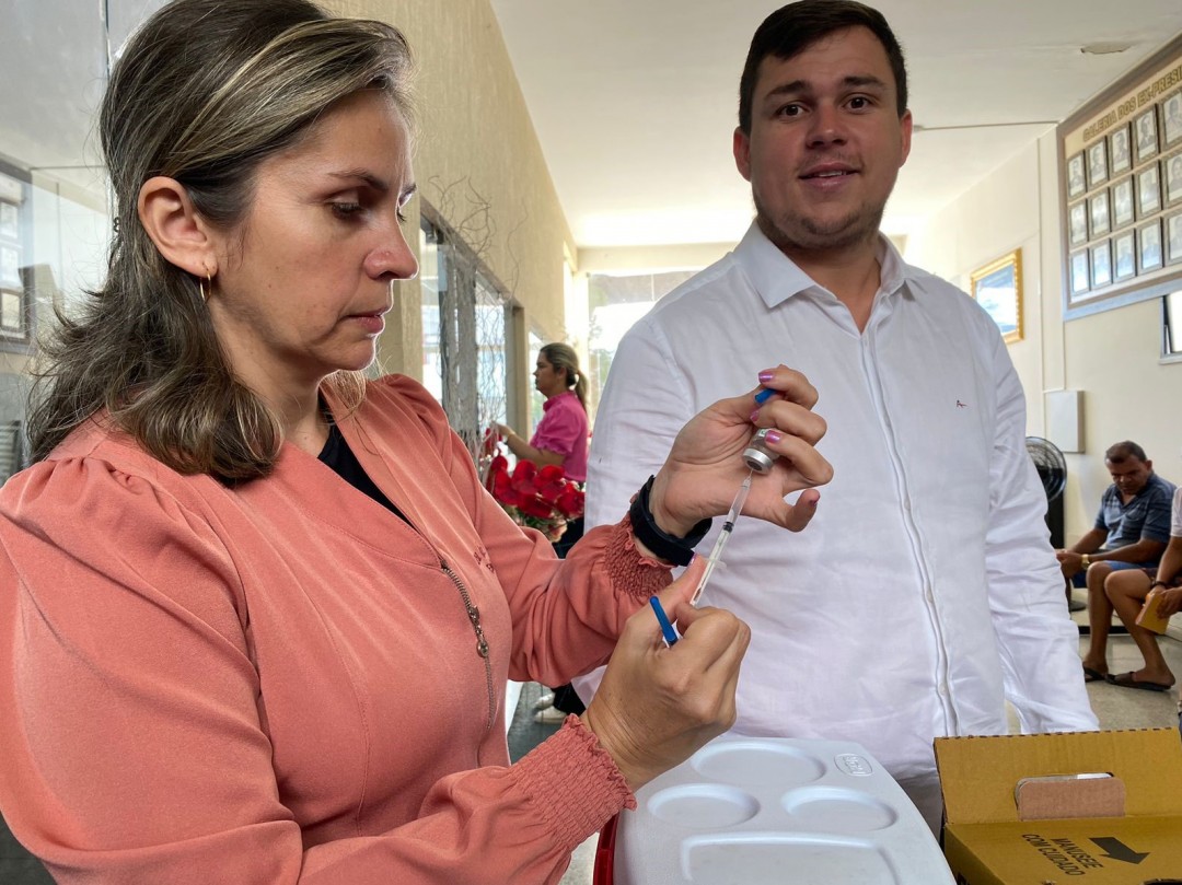Campanha de Intensificação da Vacinação contra Covid-19 e Influenza alcança sucesso na Câmara Municipal de Itabaiana