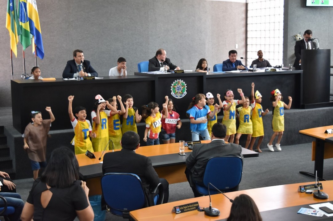 Câmara Municipal de Itabaiana presta homenagens às crianças e a Nossa Senhora Aparecida, Padroeira do Brasil